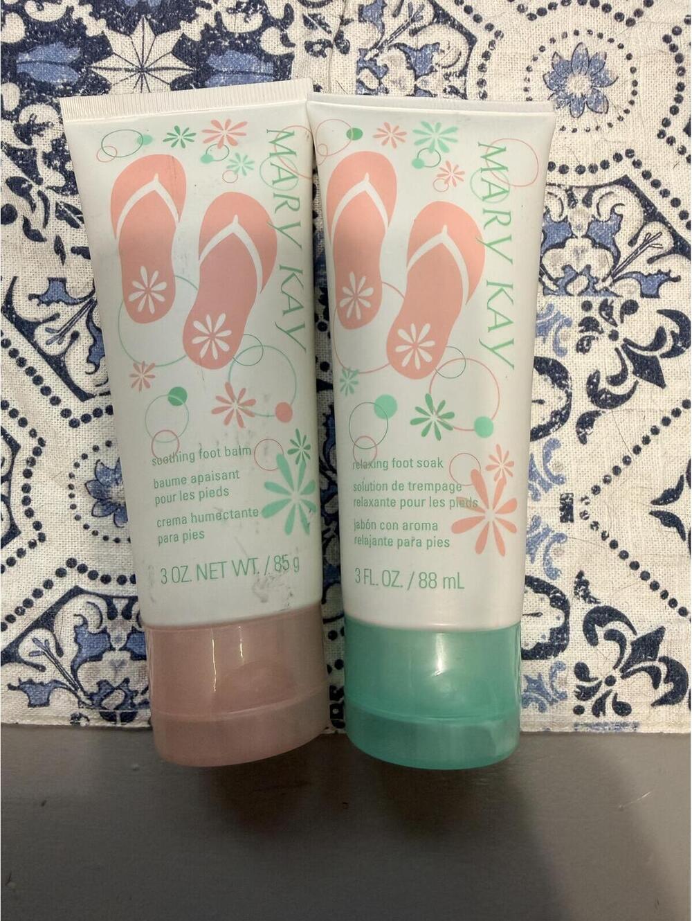 BN Mary Kay soothing foot balm & foot soak
